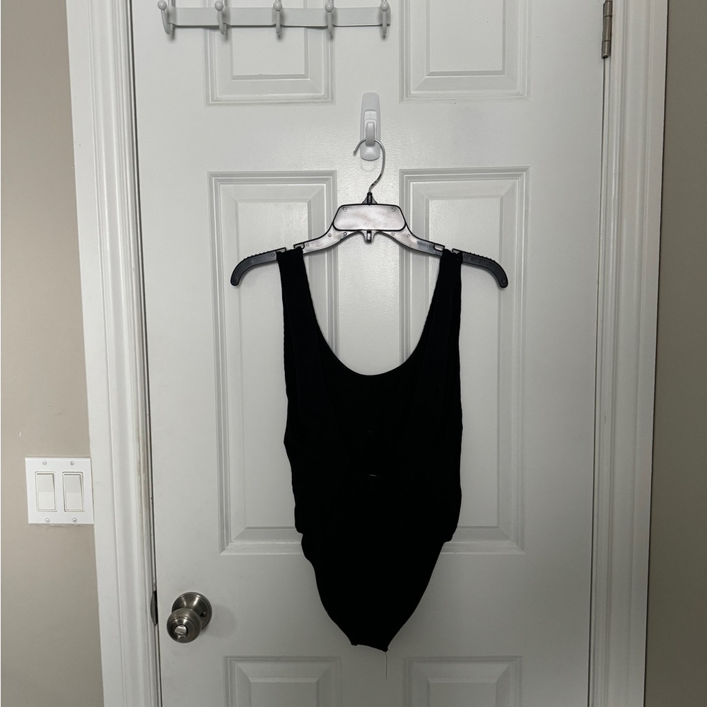 Blackless scoop neck black bodysuit